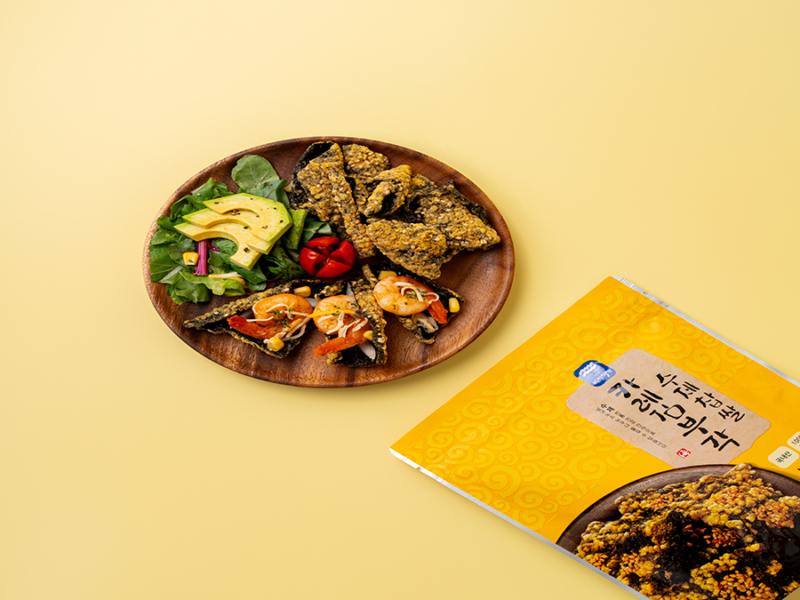 Curry Gim Bugak (Glutinous Rice Handmade Curry Seaweed Snacks)